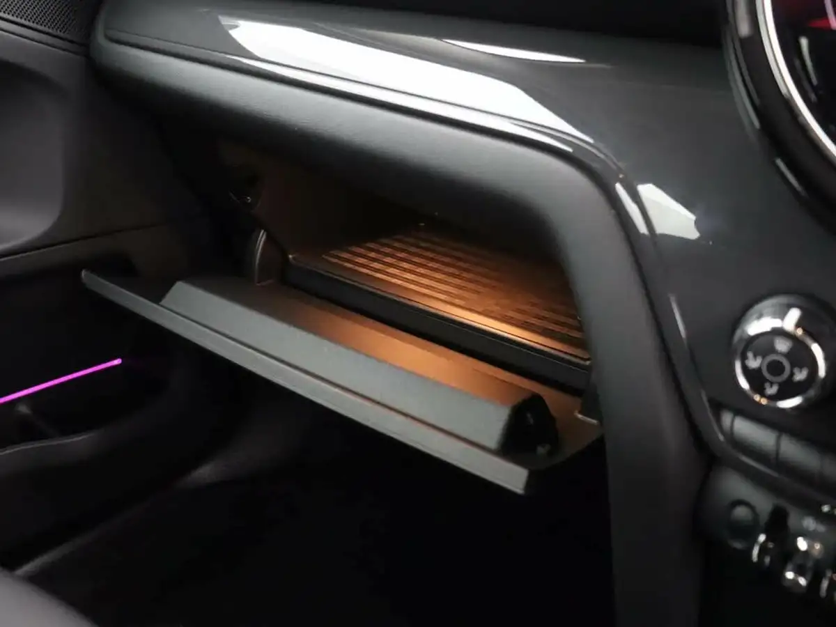 2020-mini-countryman-15-cooper-classic-comfort-big-27