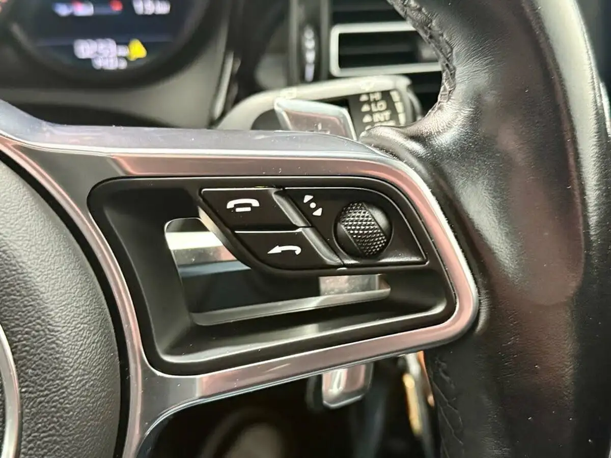 2019-porsche-macan-30-v6-s-big-14