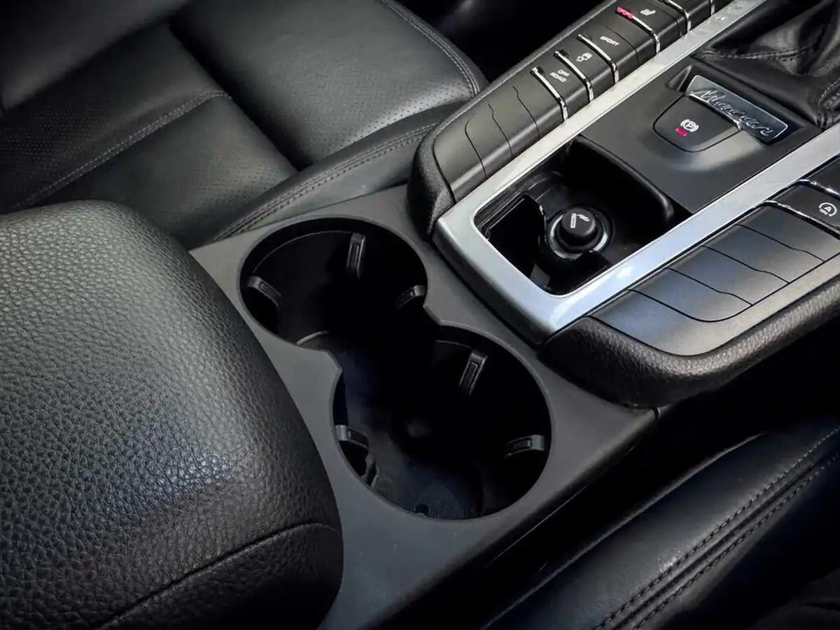 2020-porsche-macan-30-v6-s-big-38