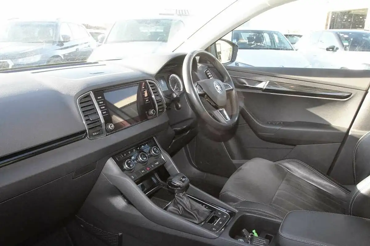 2019-skoda-karoq-15-tsi-se-l-dsg-big-1