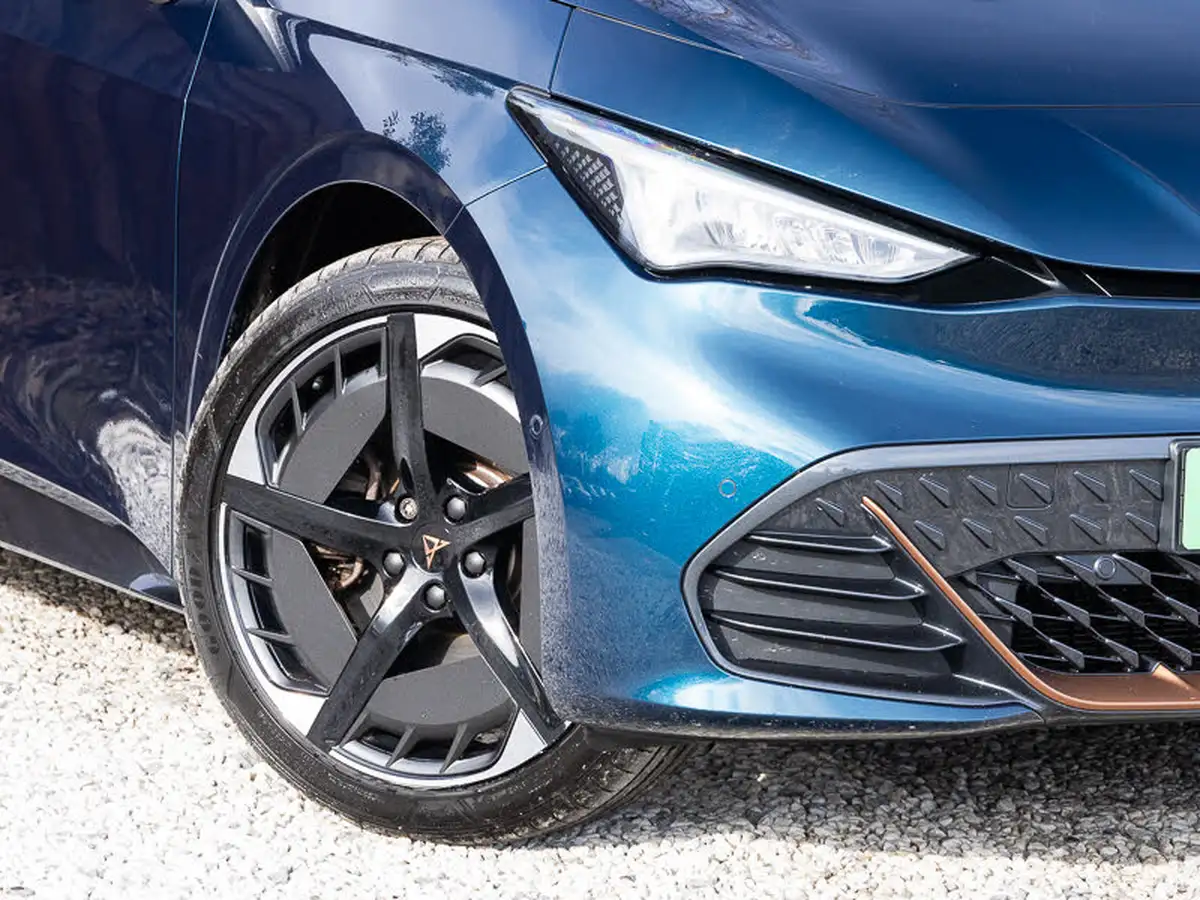 2023-cupra-born-e-v3-230ps-77kwh-e-boost-big-8