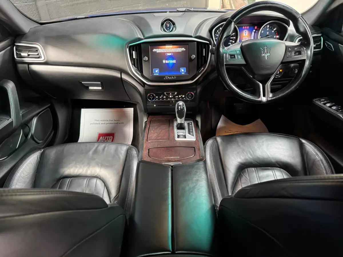 2014-maserati-ghibli-30td-big-3
