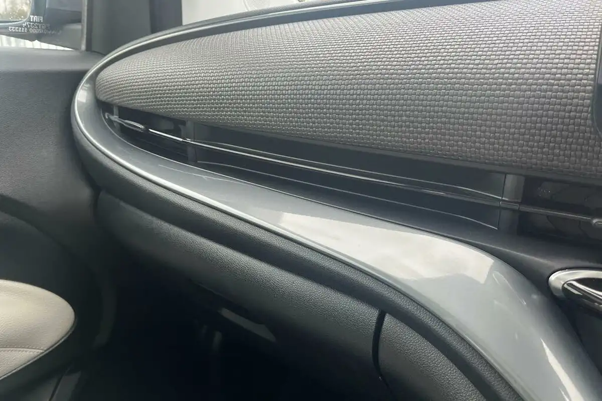 2021-fiat-500-e-la-prima-big-8