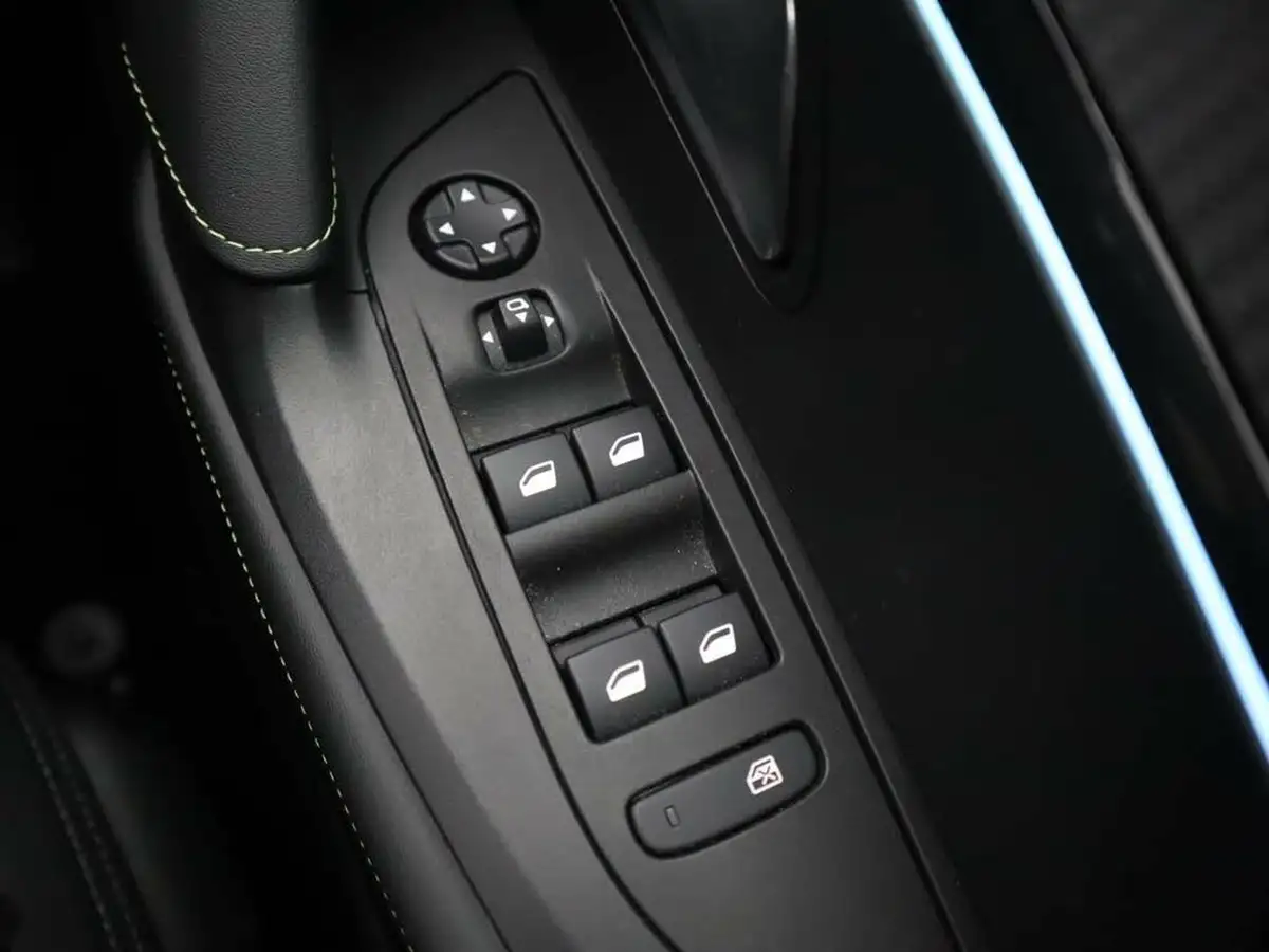 2023-peugeot-2008-suv-12-puretech-gt-130bhp-station-wagon-eat8-big-39