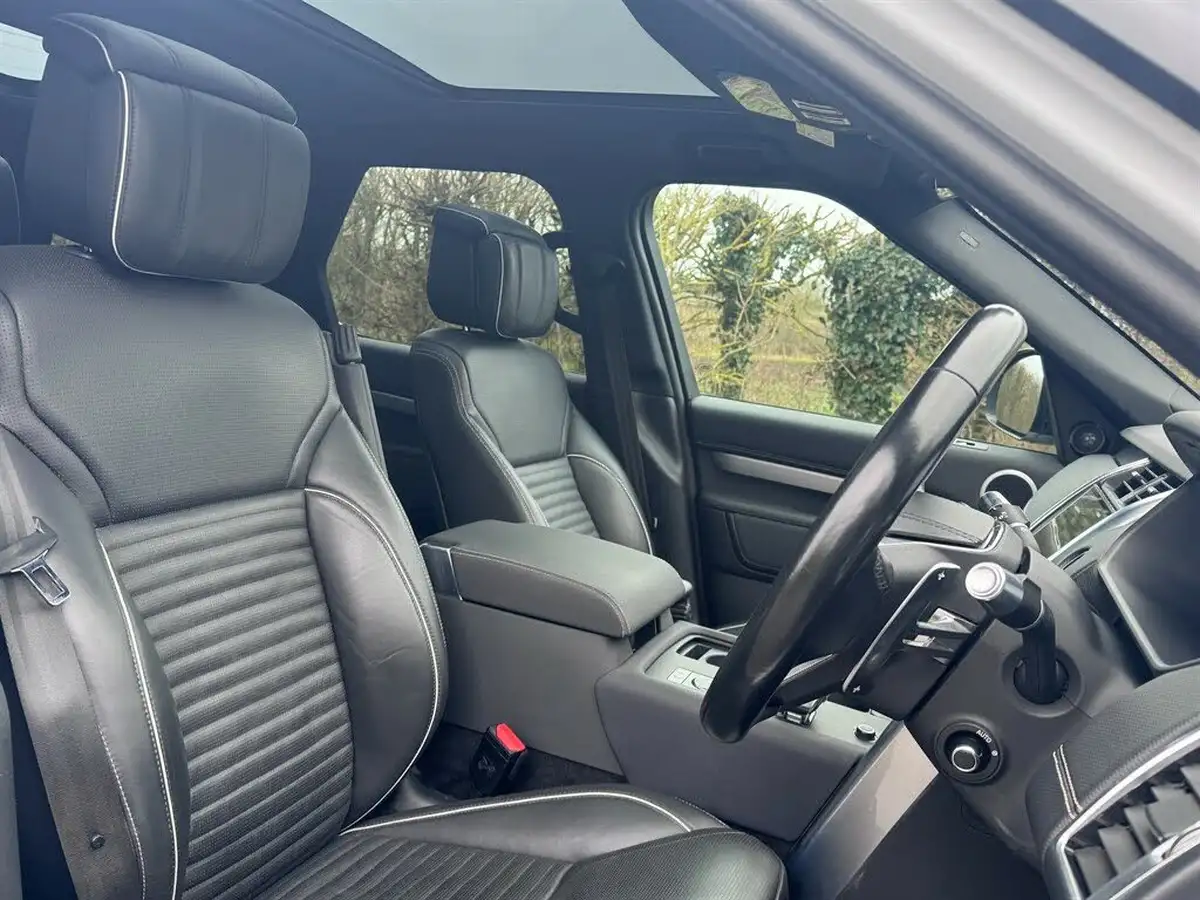 2021-land-rover-discovery-30-d300-r-dynamic-hse-big-7