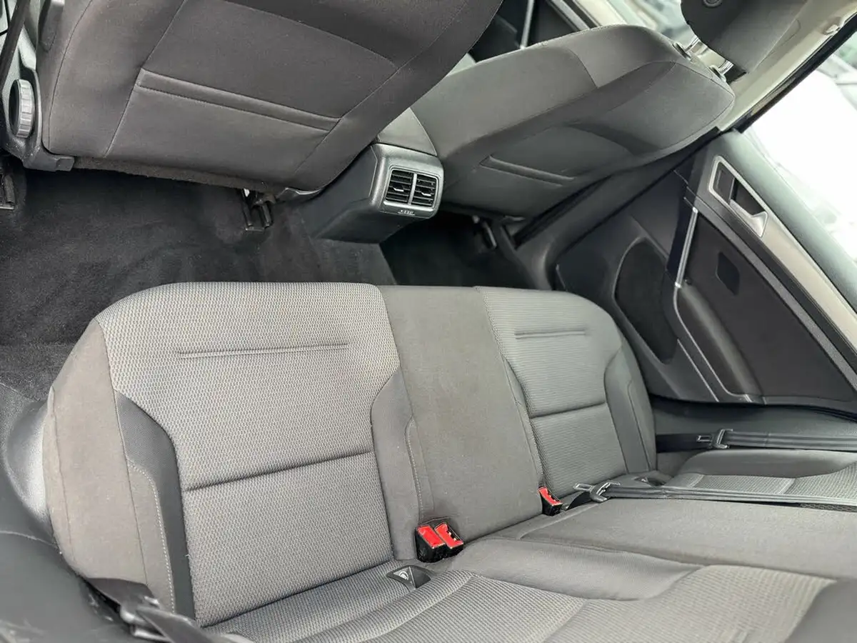 2015-volkswagen-golf-16tdi-match-105ps-bmt-ss-5d-dsg-big-36