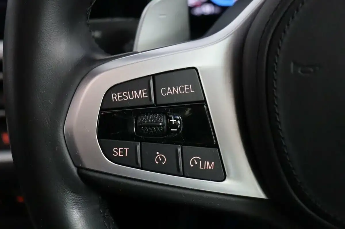 2021-bmw-3-series-20-330e-m-sport-touring-5d-big-36