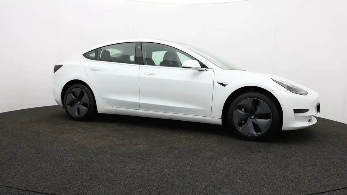 2020-tesla-model-3-e-standard-plus-big-43
