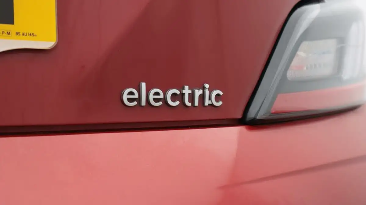 2022-hyundai-kona-e-premium-136ps-39kwh-big-22