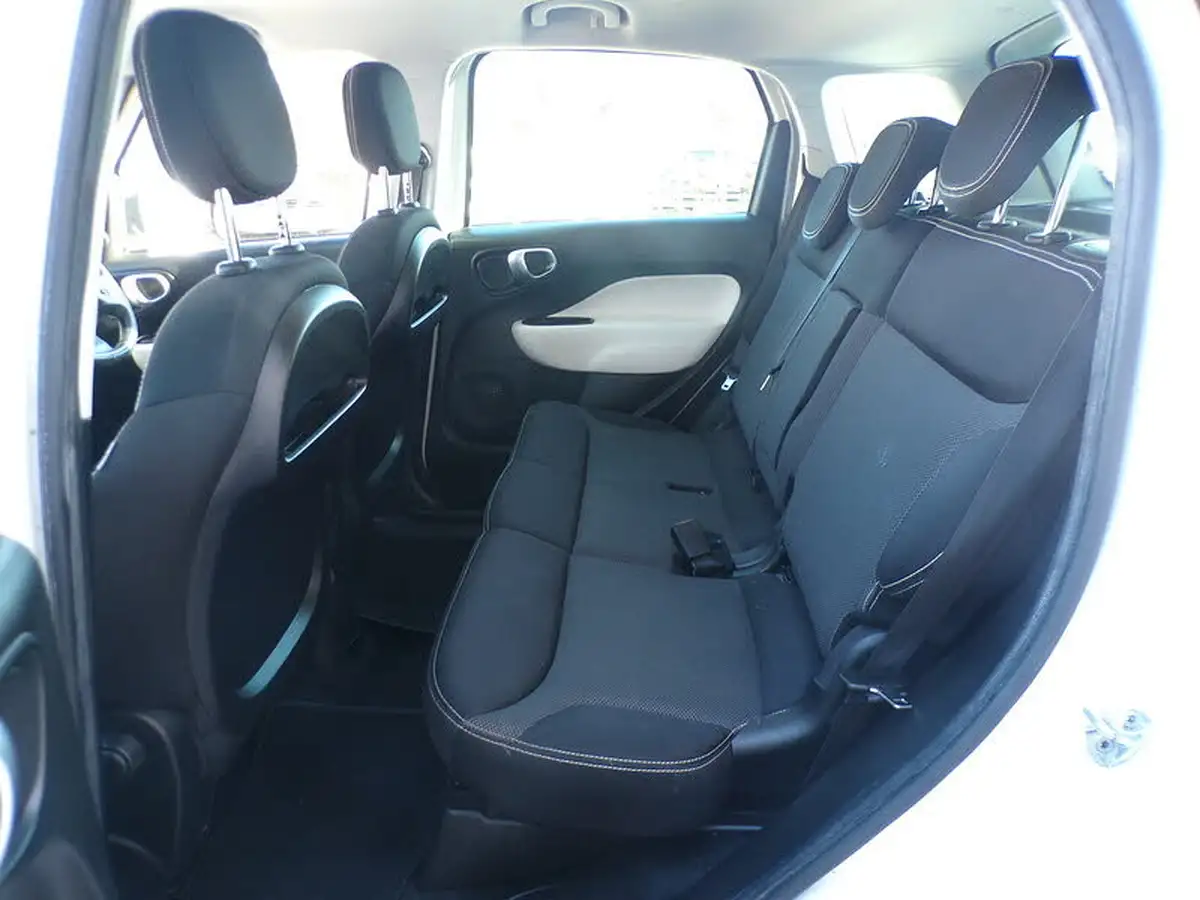 2016-fiat-500l-13-multijet-trekking-95bhp-big-13