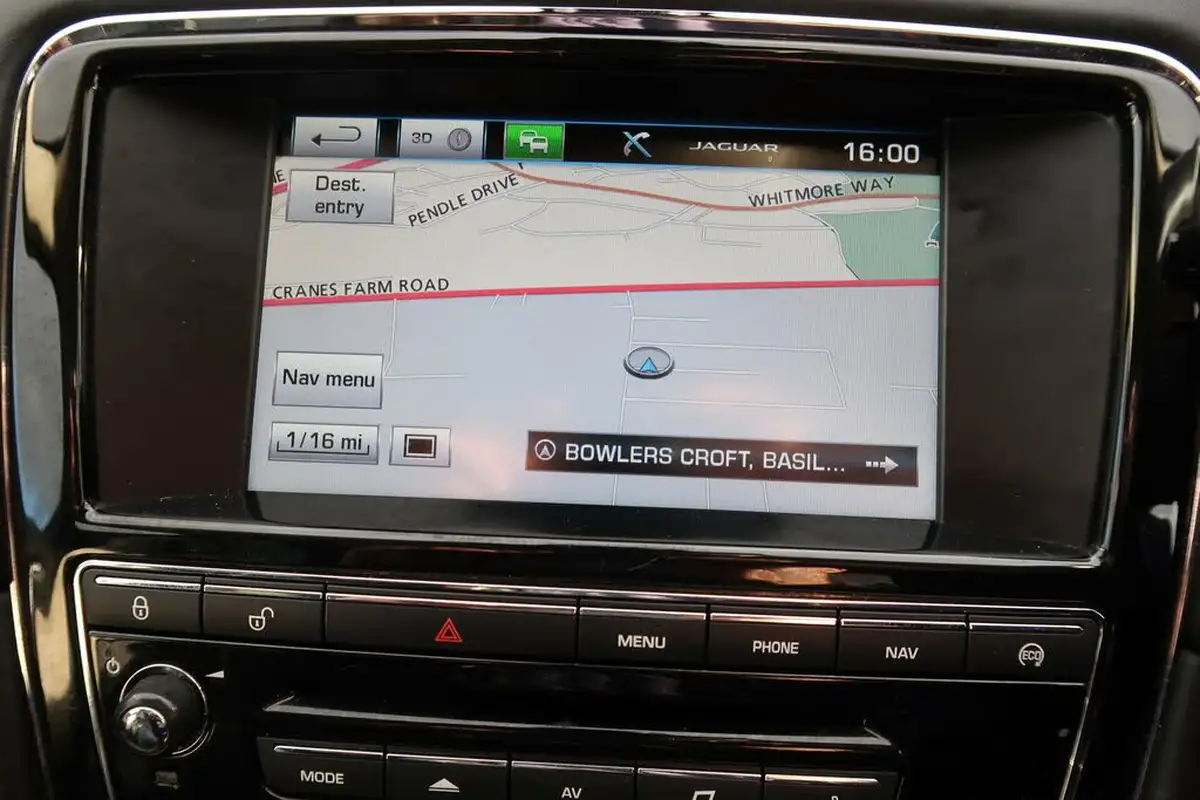 2015-jaguar-xj-series-30td-xj-portfolio-lwb-auto-big-57