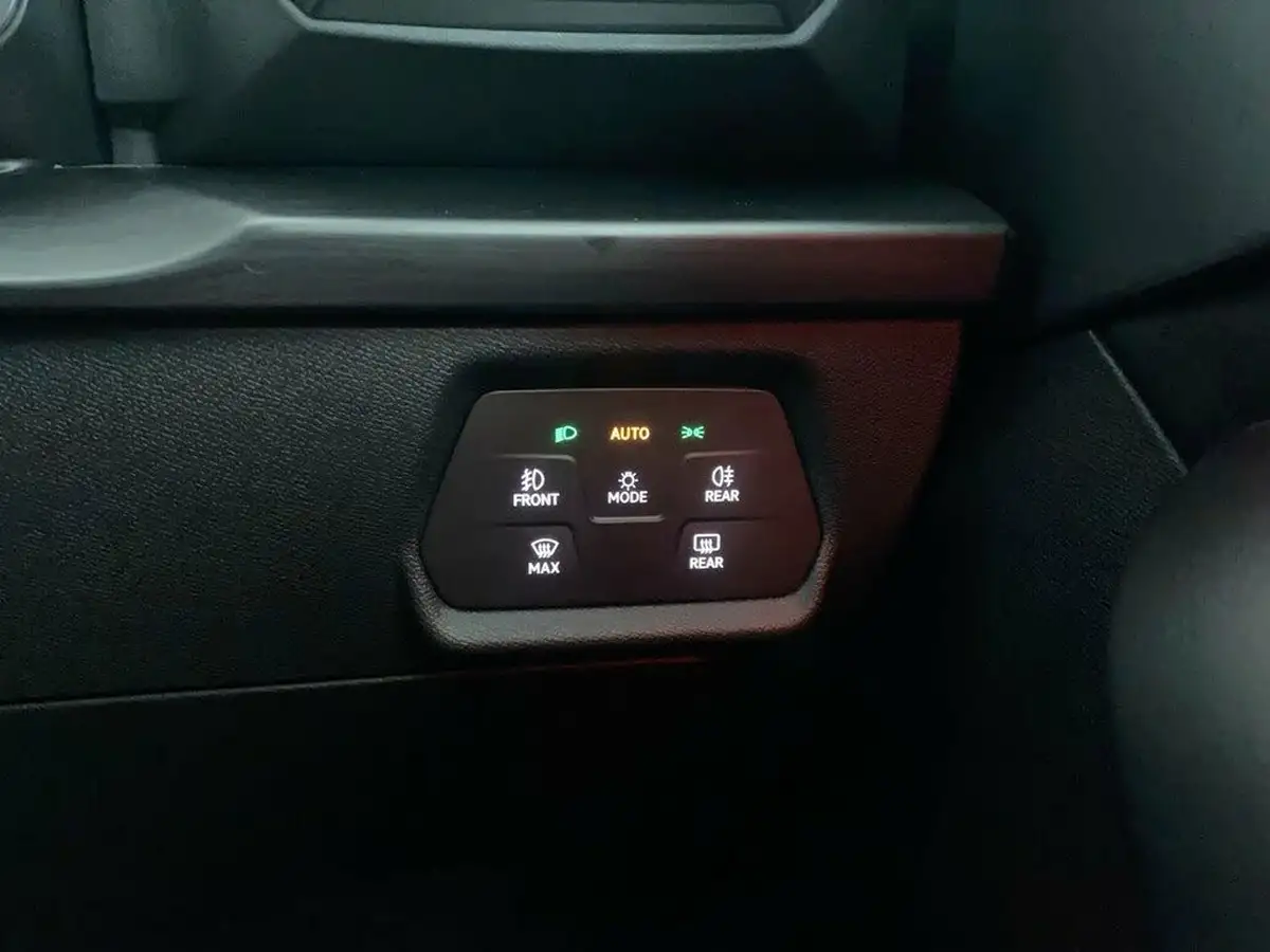 2021-cupra-formentor-14-e-hybrid-vz1-big-22