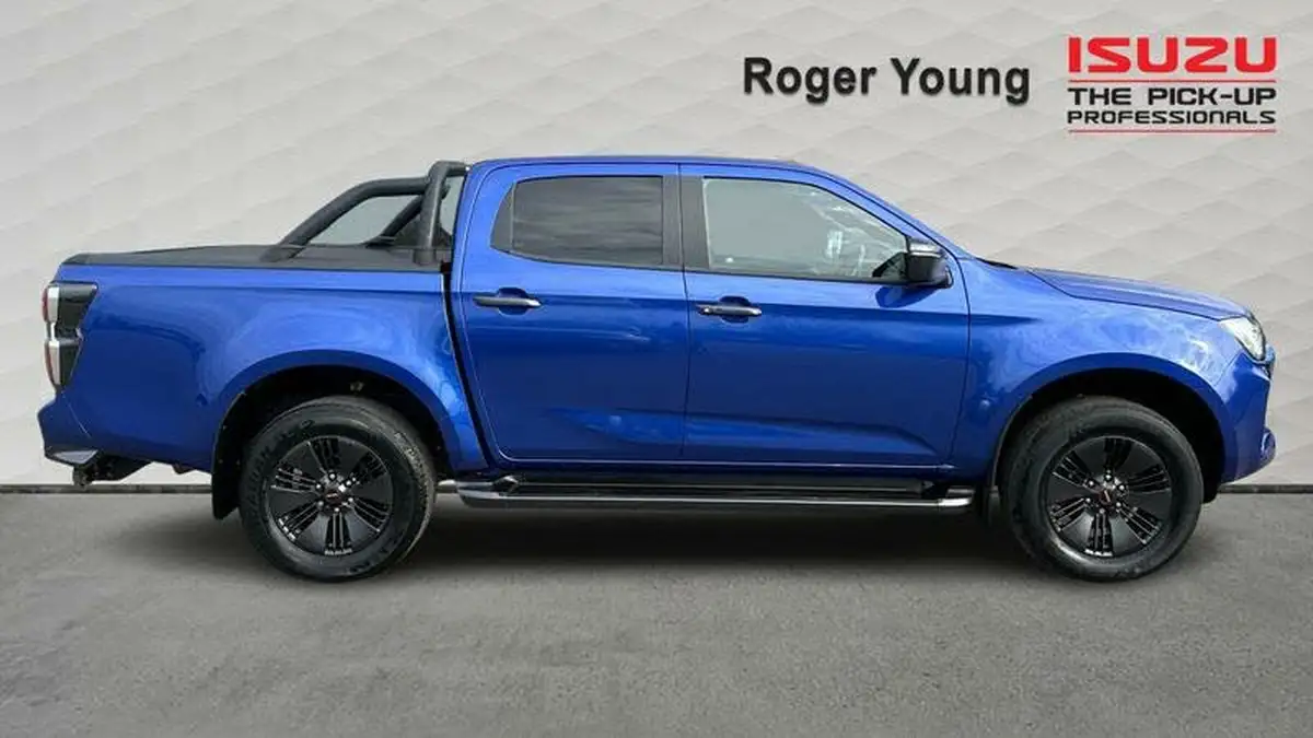 2021-isuzu-d-max-19td-v-cross-auto-big-4