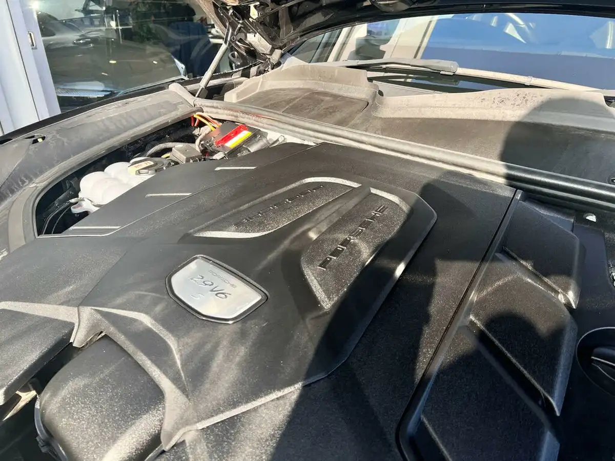 2020-porsche-cayenne-29-v6-s-coupe-big-75