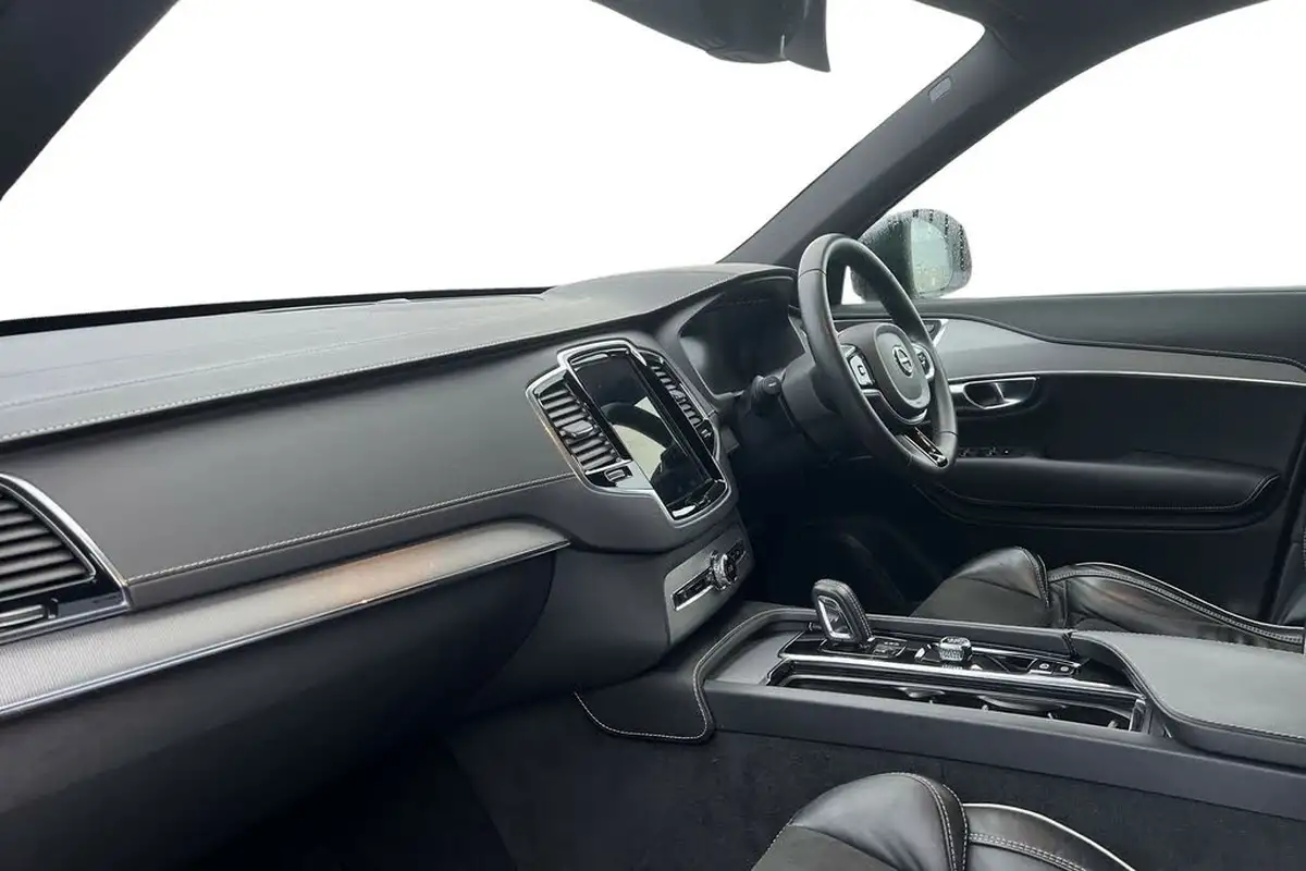 2022-volvo-xc90-20td-b5-r-design-big-1