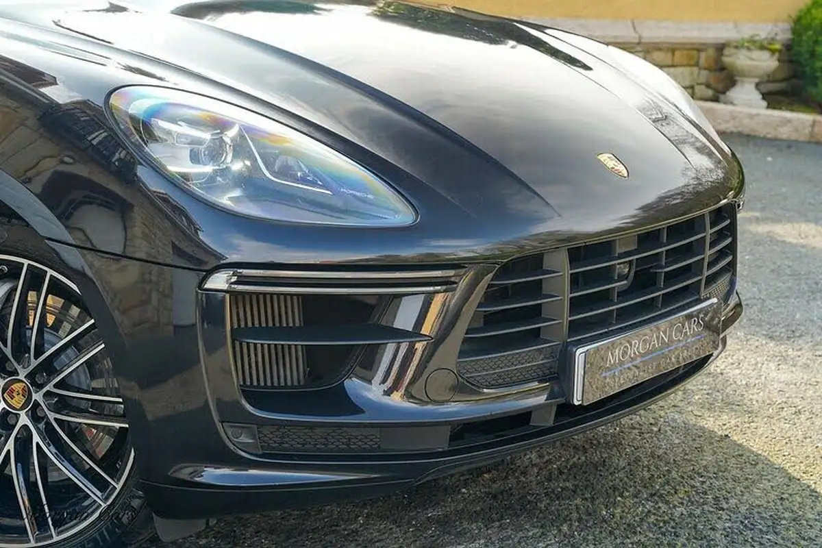 2019-porsche-macan-29-v6-turbo-big-16