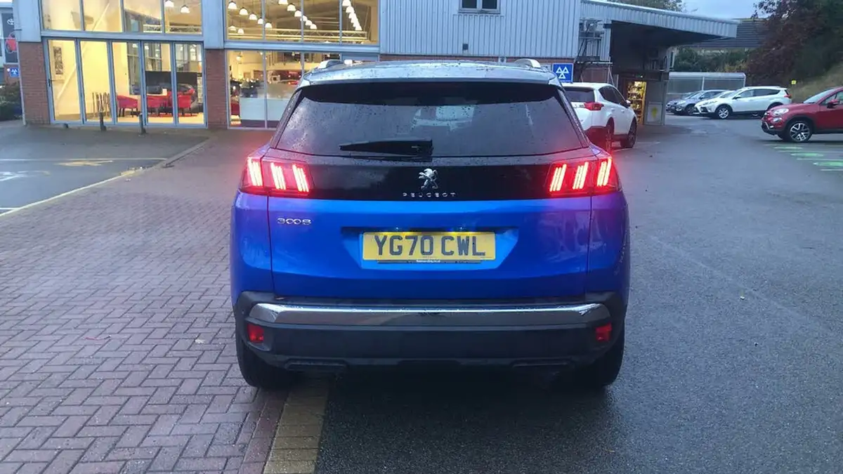 2020-peugeot-3008-suv-12-puretech-allure-premium-eat8-big-5