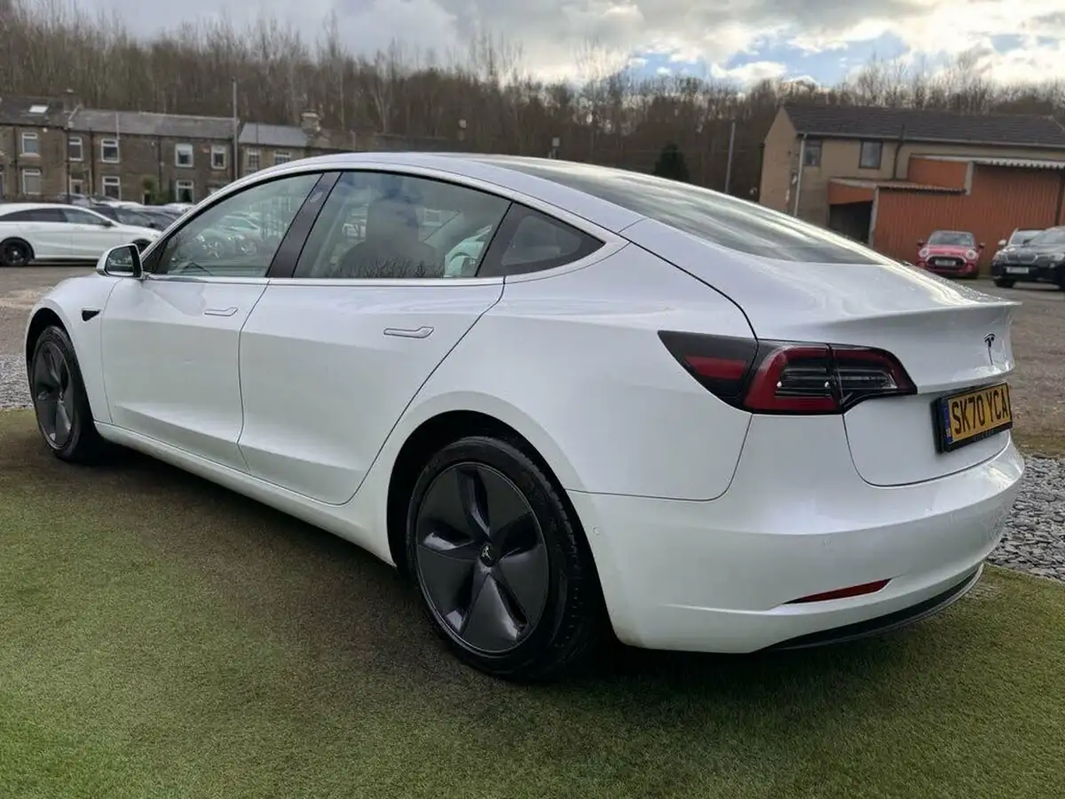 2020-tesla-model-3-e-standard-plus-big-7