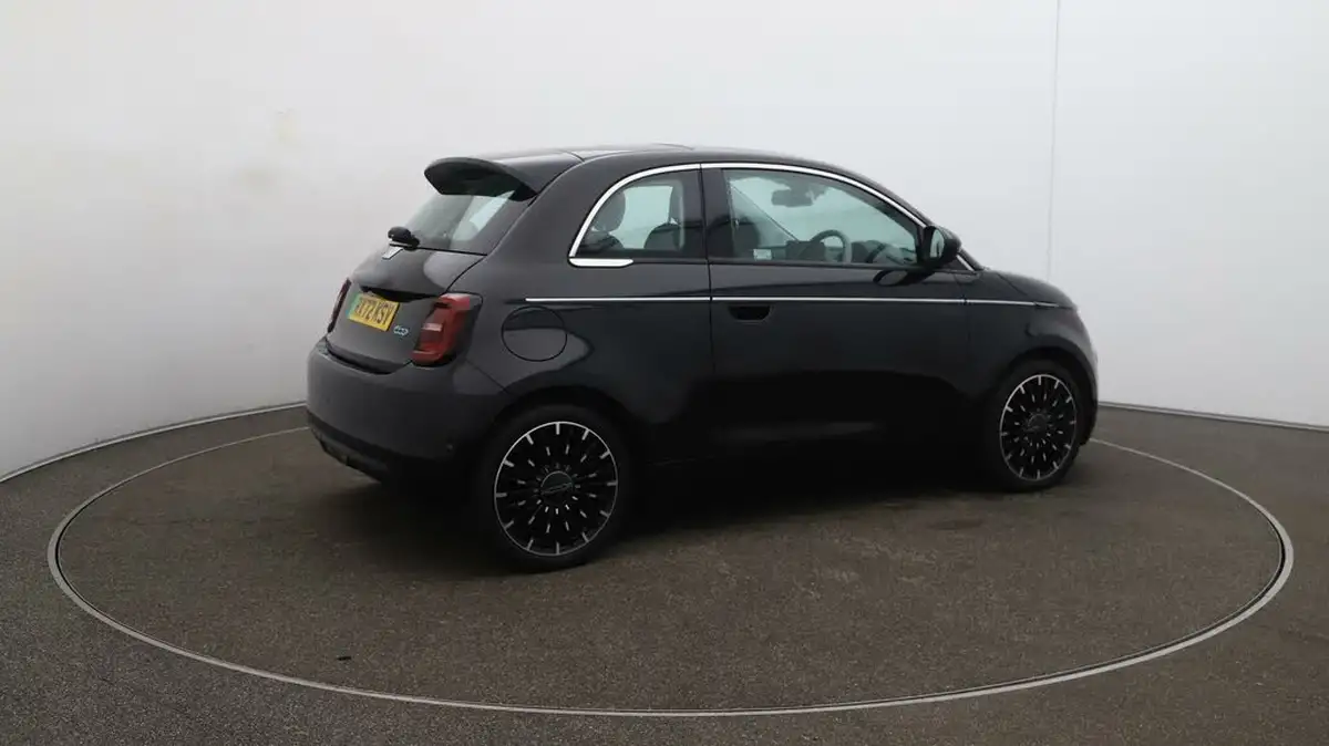 2022-fiat-500-e-la-prima-big-52