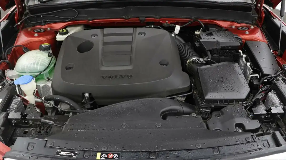 2020-volvo-xc40-20td-d3-momentum-geartronic-big-18