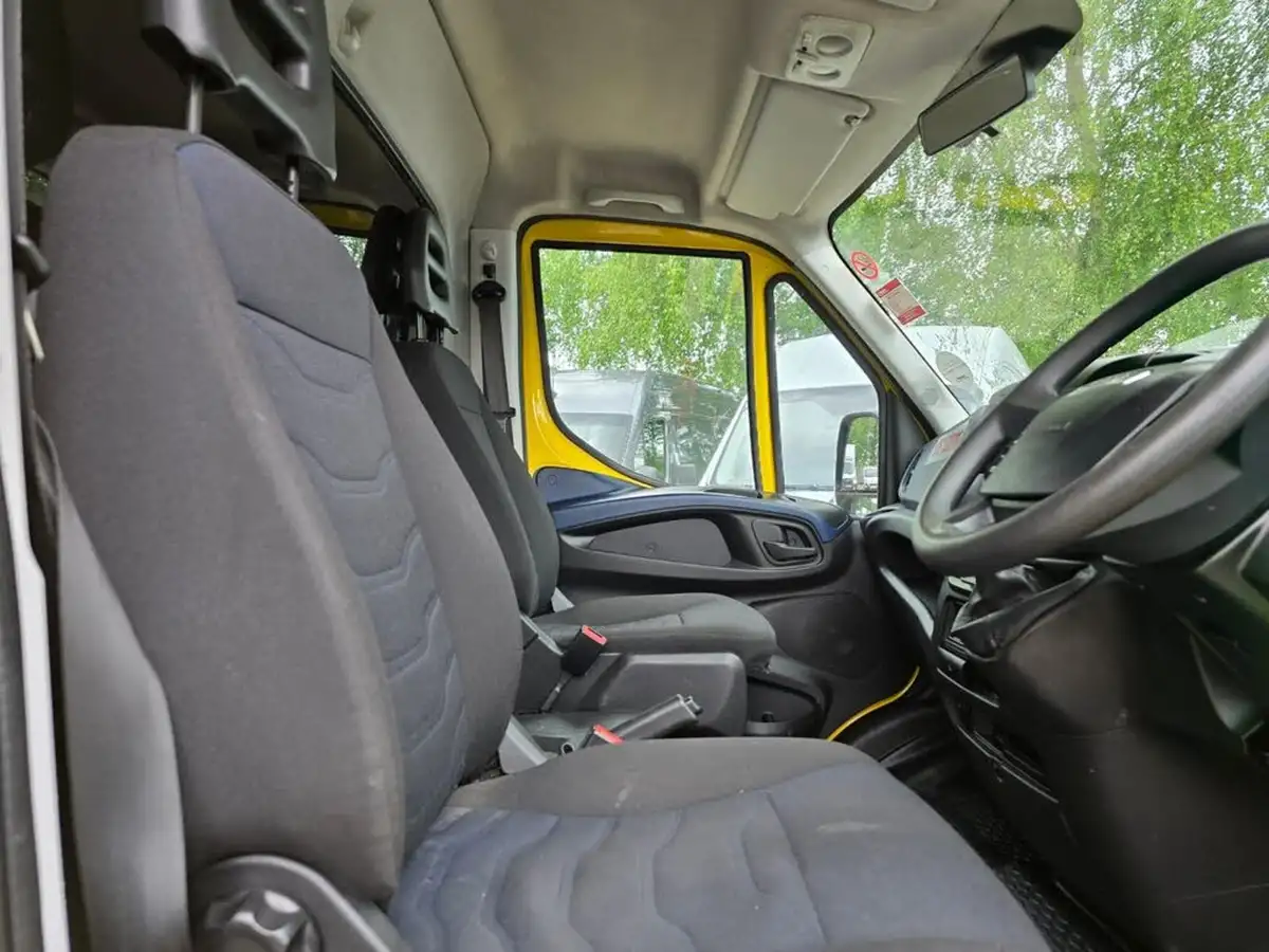 2019-iveco-daily-s-class-23td-35s12-4100-eu6-chassis-cab-hi-matic-big-17