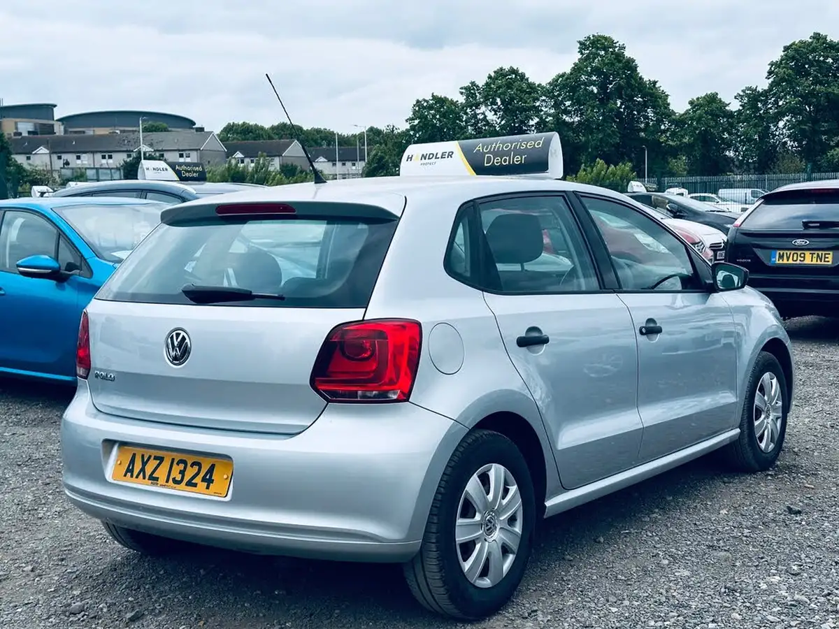2010-volkswagen-polo-12-s-5d-big-15