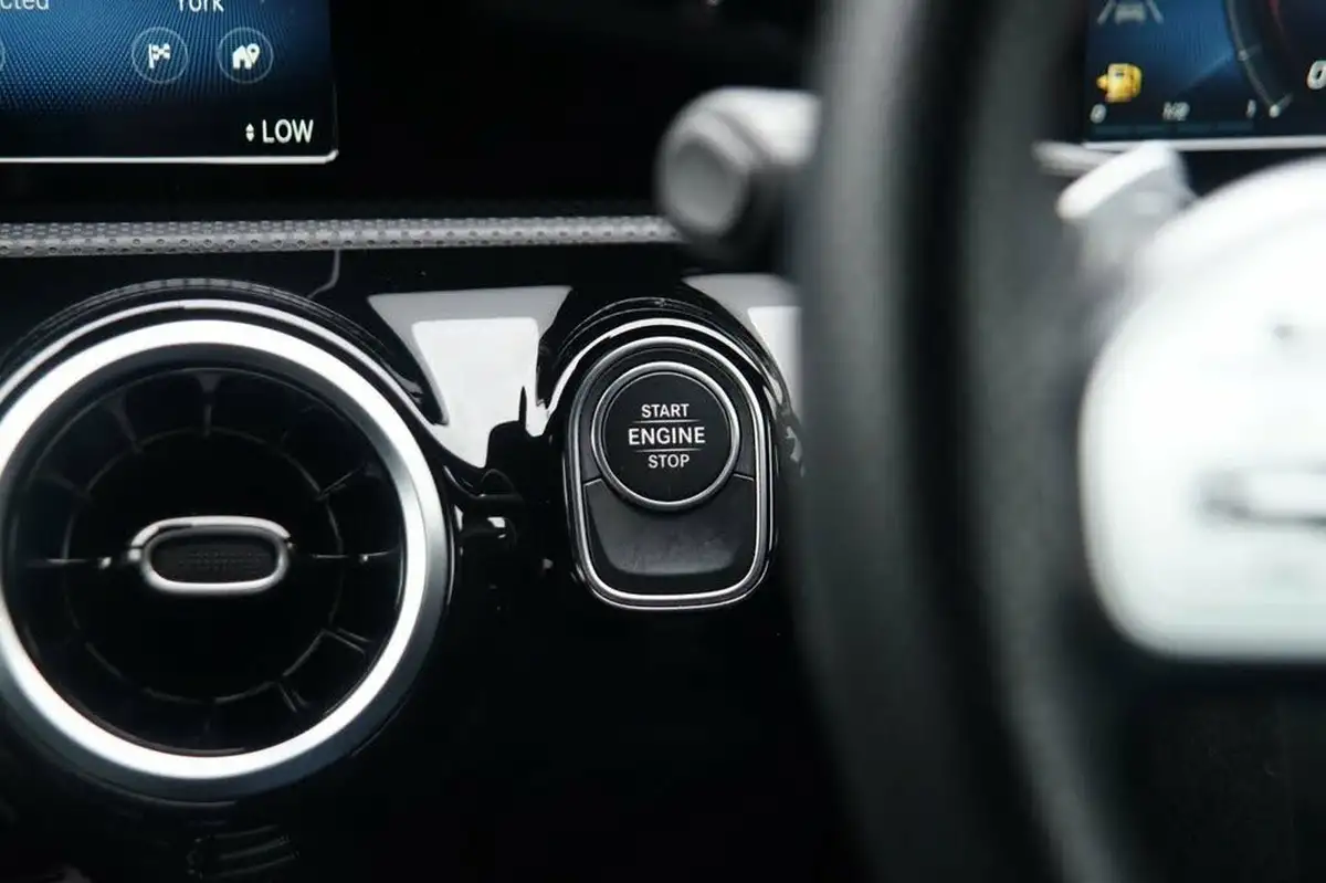 2020-mercedes-benz-a-class-13-a250e-amg-line-saloon-4d-big-16