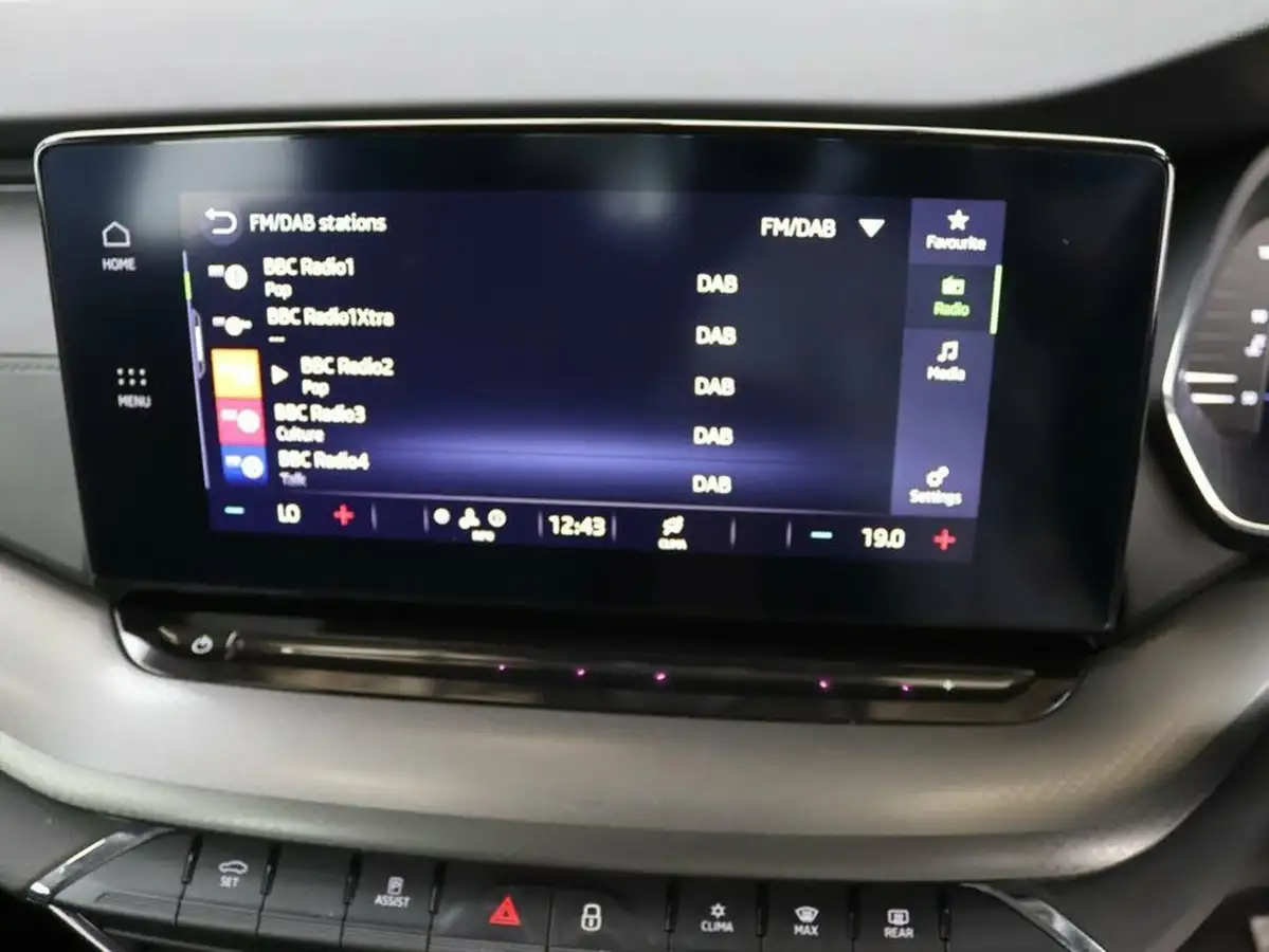 2022-skoda-octavia-15-tsi-se-technology-hatchback-big-14