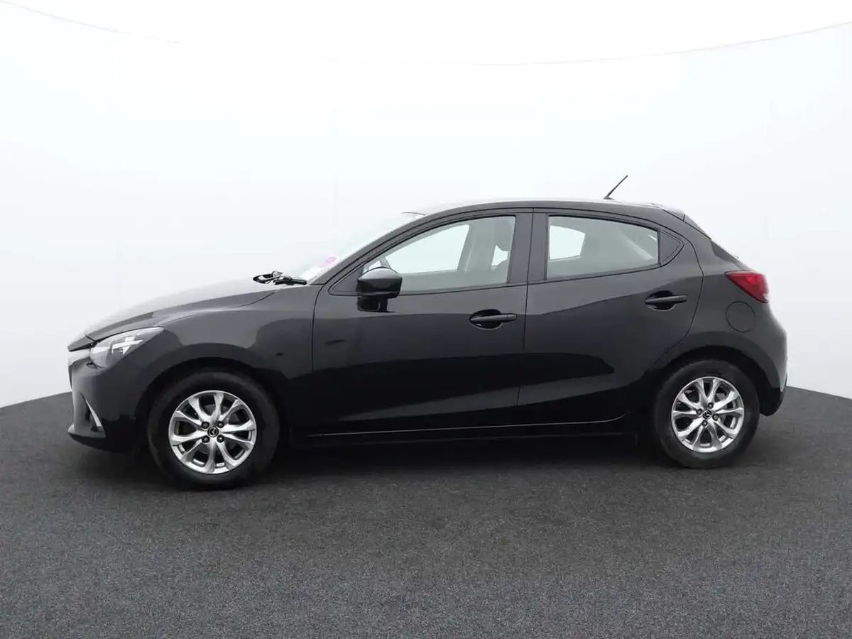 2018-mazda-mazda2-15-se-l-big-3