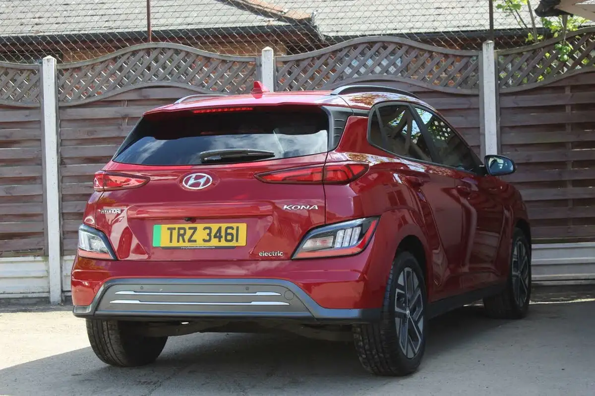 2022-hyundai-kona-e-premium-204ps-64kwh-7kw-obc-big-11