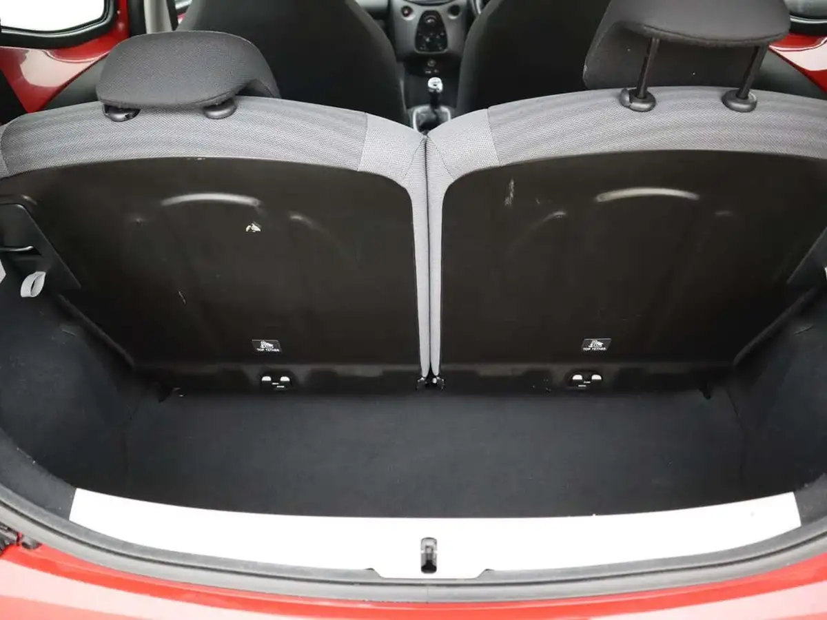 2019-toyota-aygo-10-vvt-i-x-play-big-8