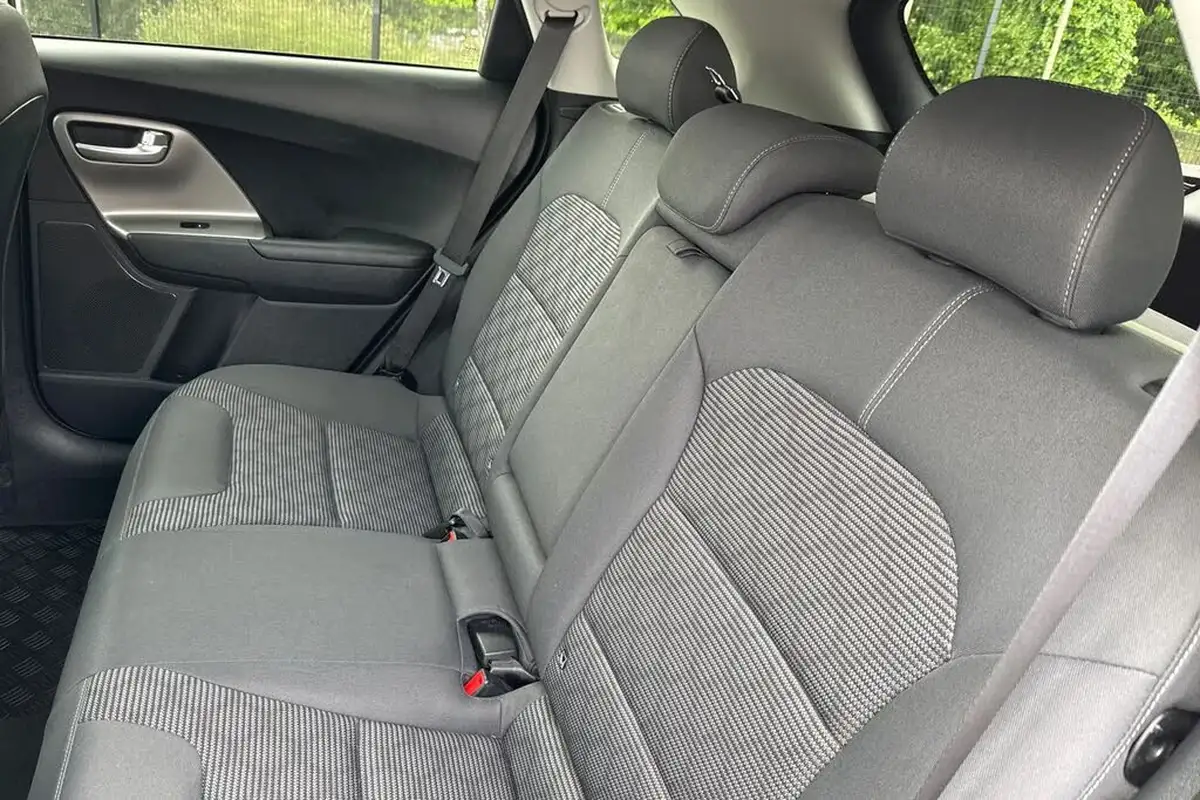 2022-kia-niro-16-gdi-2-139bhp-156kwh-big-18