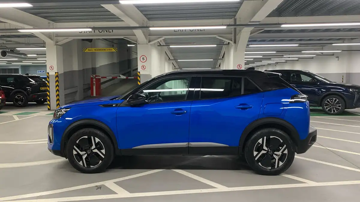 2024-peugeot-2008-suv-e-gt-136ps-50kwh-big-5