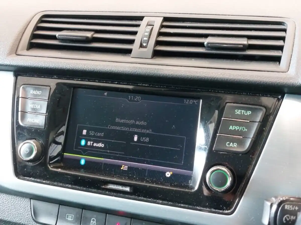 2019-skoda-fabia-10-mpi-se-75ps-ss-hatchback-big-18