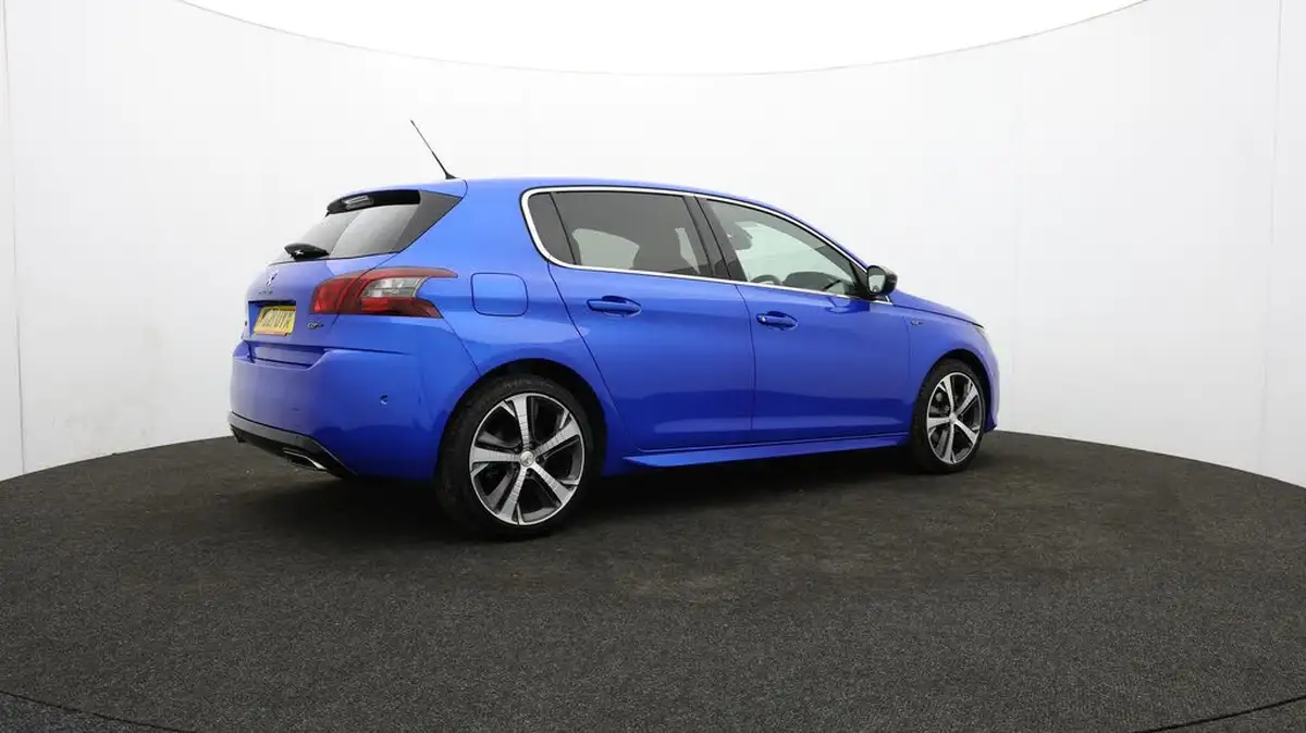 2021-peugeot-308-15-bluehdi-gt-premium-eat8-big-36
