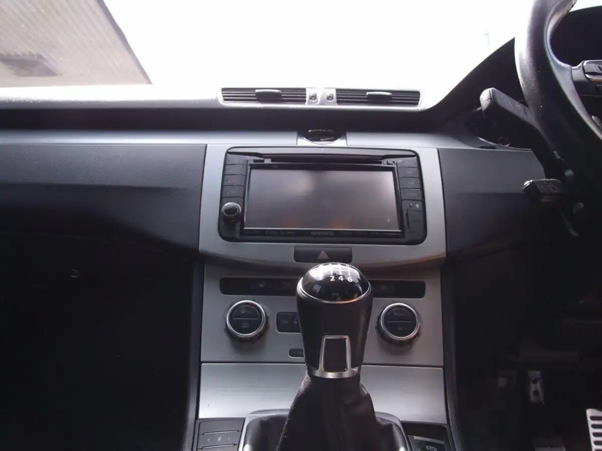 2012-volkswagen-cc-20td-gt-140ps-big-42