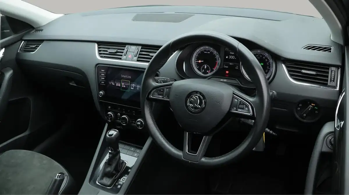 2019-skoda-octavia-20tdi-se-l-estate-dsg-big-9
