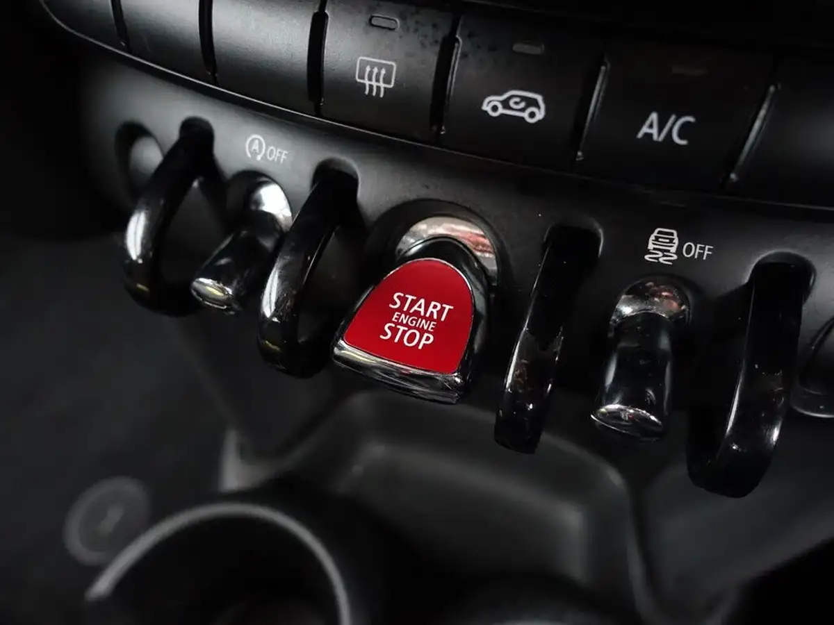 2017-mini-cooper-15-cooper-ss-hatchback-3d-big-21
