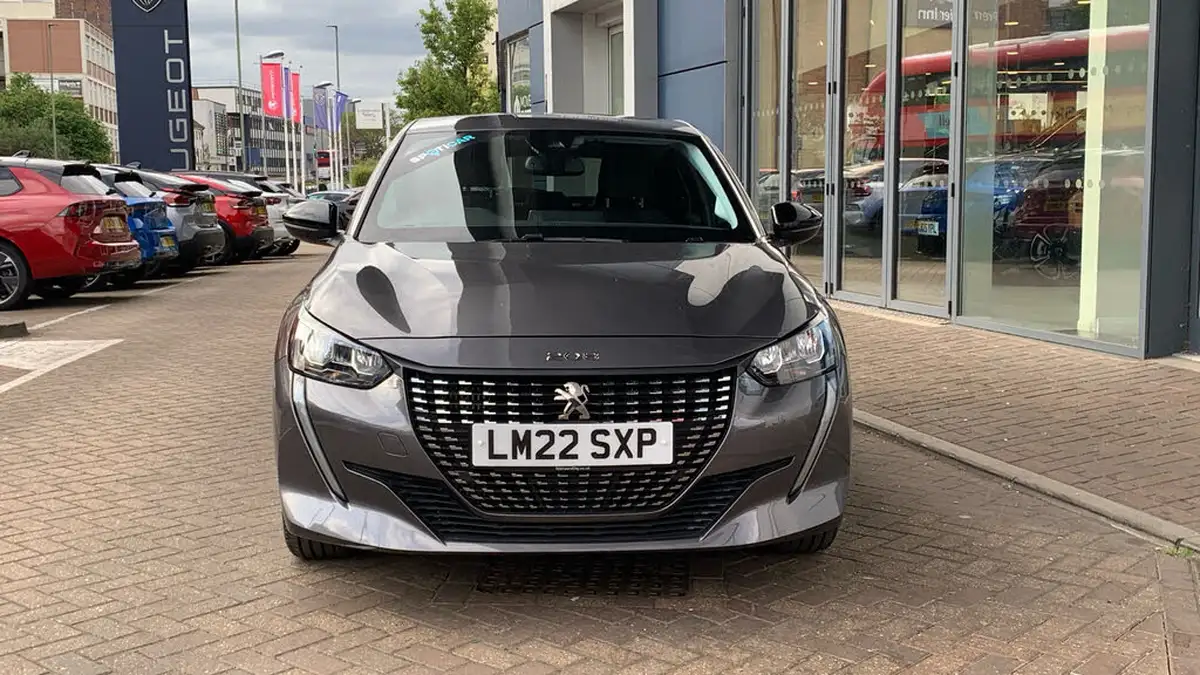 2022-peugeot-208-12-puretech-allure-premium-100bhp-eat8-big-7