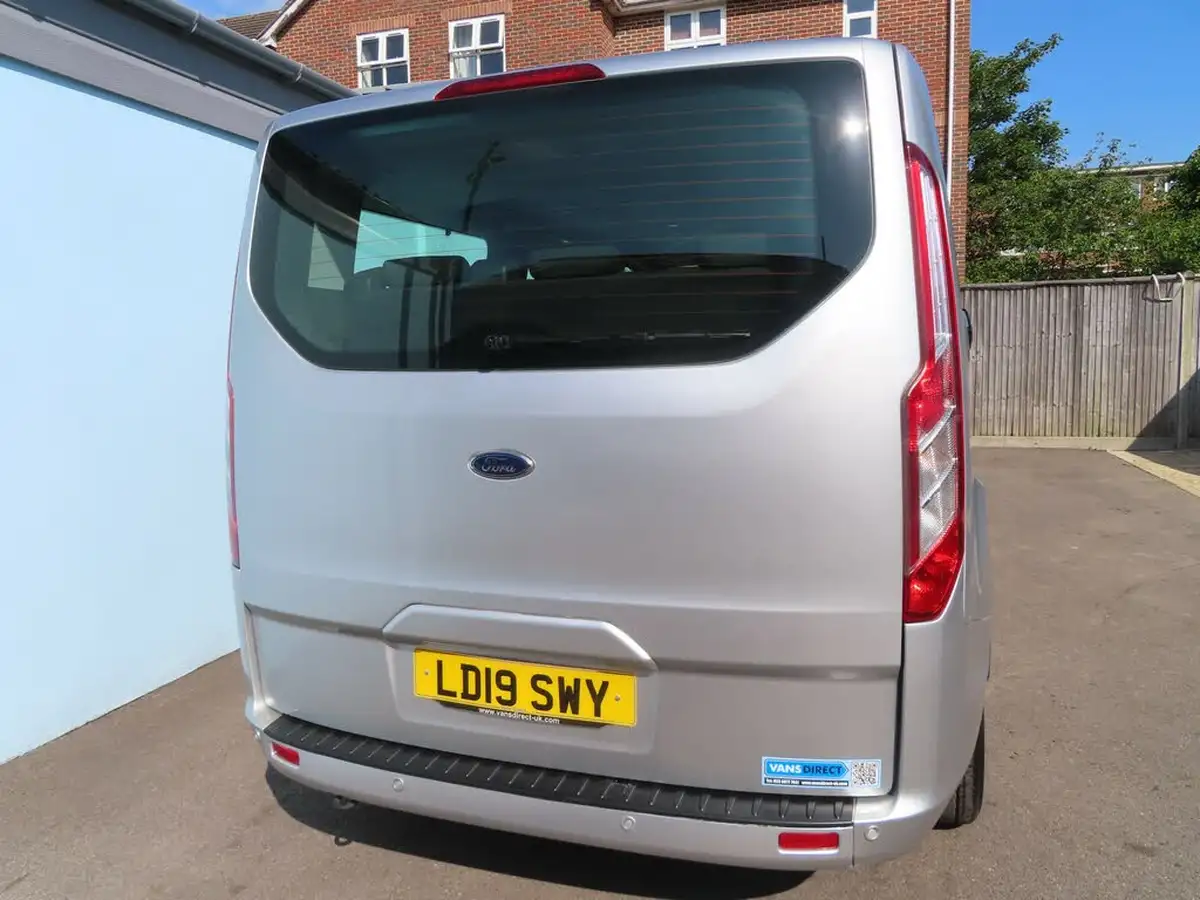 2019-ford-tourneo-custom-20tdci-320-l2-shuttle-bus-130pseu6dt-auto-big-20