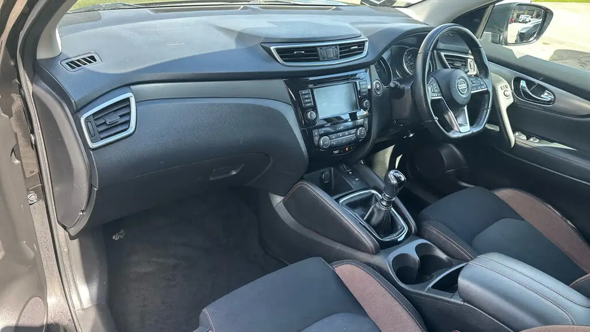 2019-nissan-qashqai-13-dig-t-n-motion-140ps-big-9