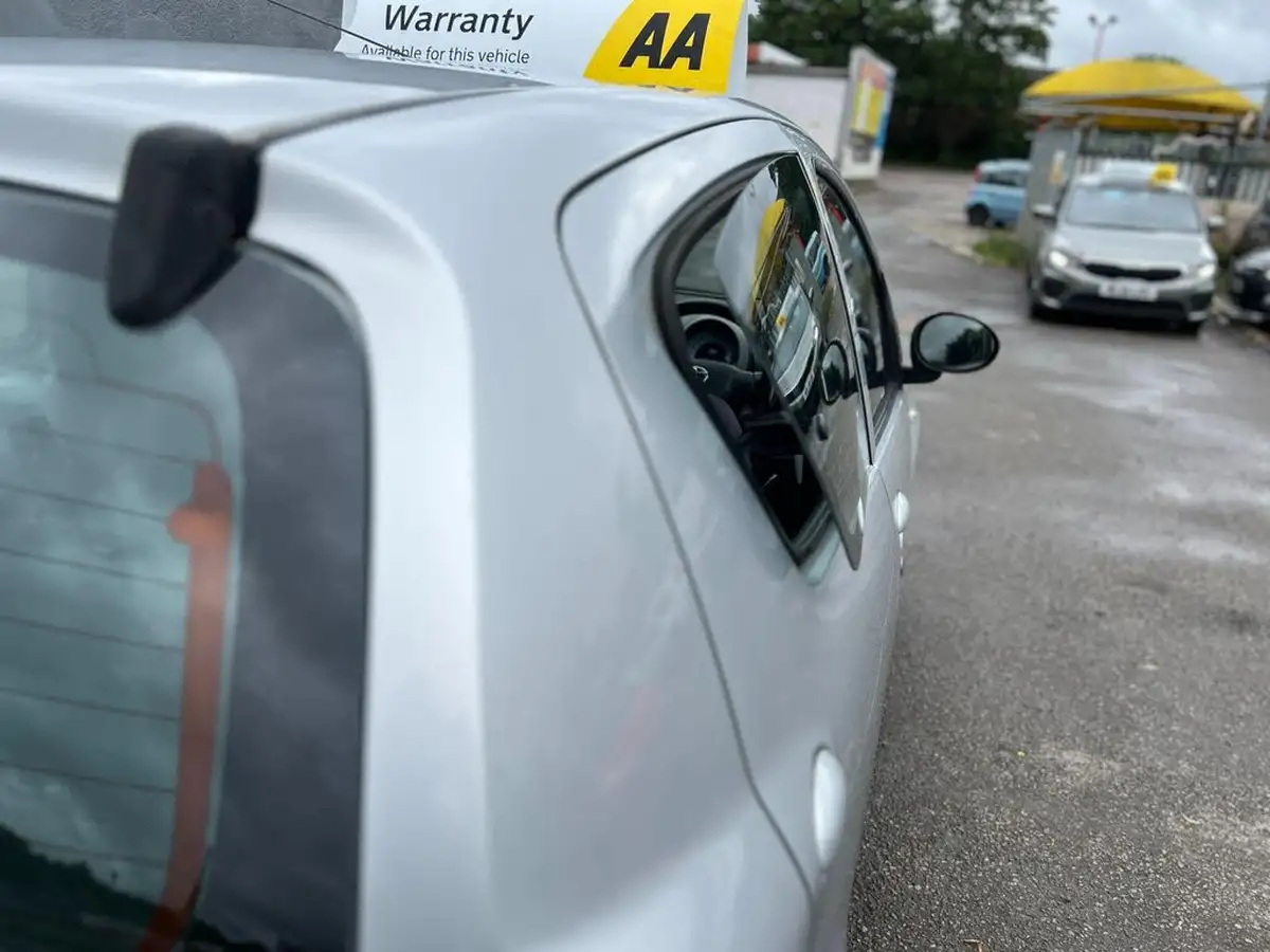 2008-toyota-aygo-10-platinum-5d-big-16