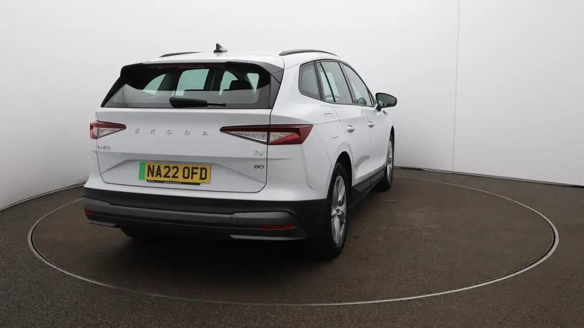 2022-skoda-enyaq-e-60-big-55