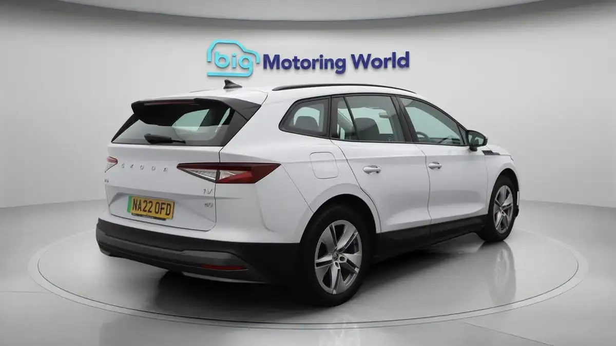 2022-skoda-enyaq-e-60-big-7