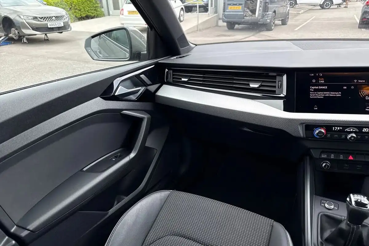 2020-audi-a1-10-30-tfsi-s-line-110ps-big-19