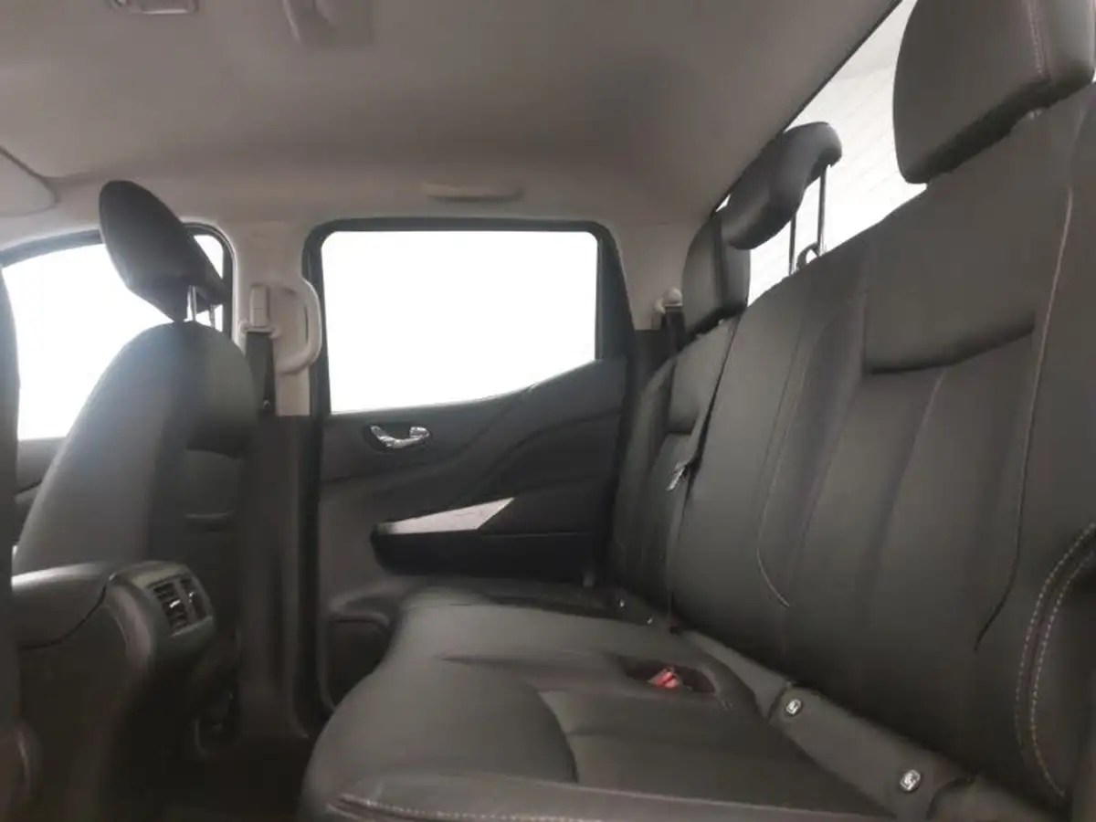 2021-nissan-navara-23dci-tt-tekna-8-navileather-auto-big-5