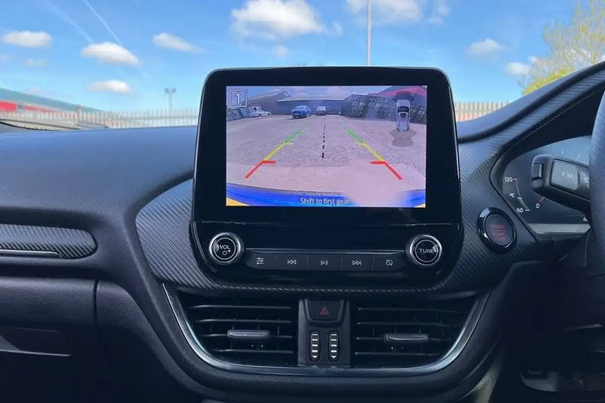 2023-ford-puma-suv-15-st-big-31