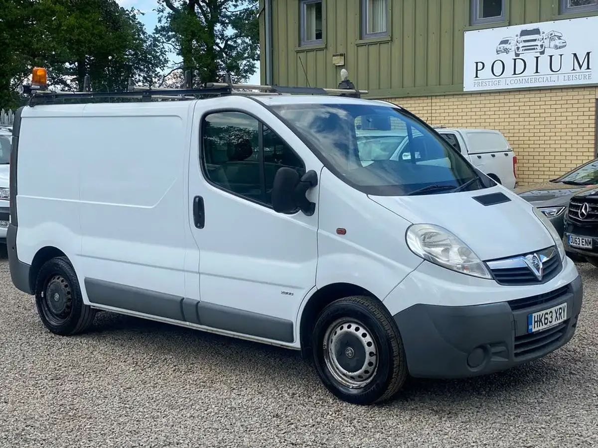 2014-vauxhall-vivaro-20td-2900-swb-115ps-panel-van-big-18
