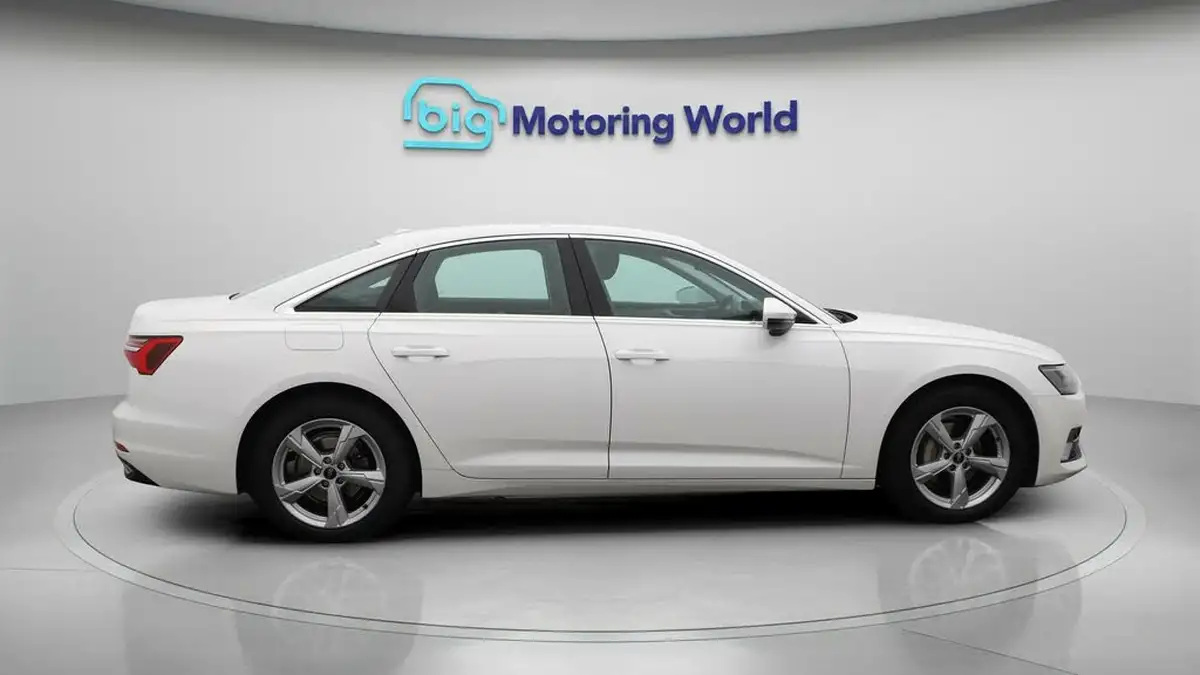 2022-audi-a6-saloon-20-40-tfsi-sport-big-8