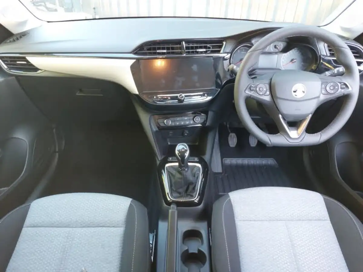 2024-vauxhall-corsa-12i-design-big-2